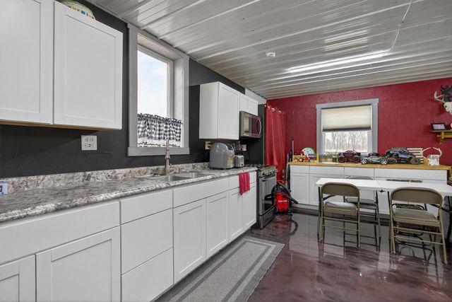 8700 E Mosherville Road, Horton, MI 49246