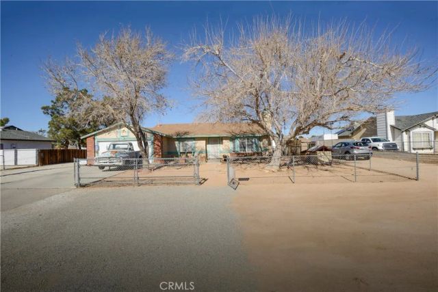 20852 Del Oro Road, Apple Valley, CA 92308