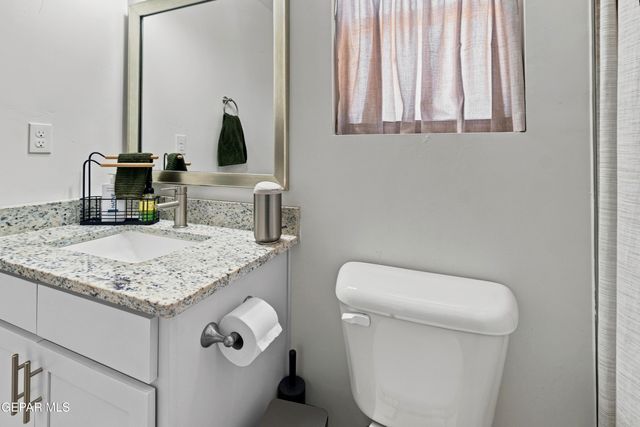 365 PLATEAU Drive, Socorro, TX 79927