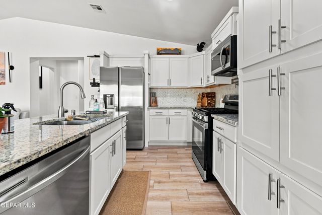 365 PLATEAU Drive, Socorro, TX 79927