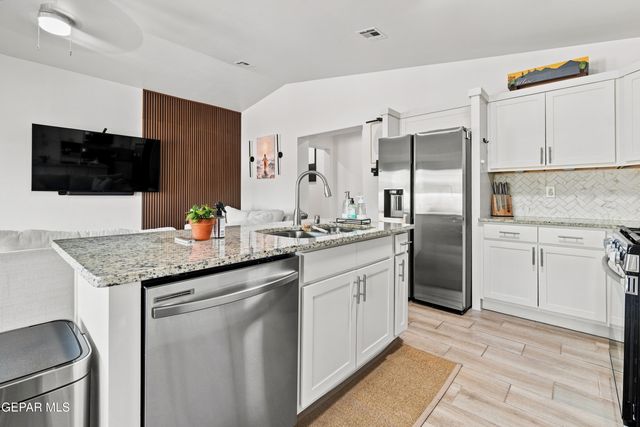 365 PLATEAU Drive, Socorro, TX 79927