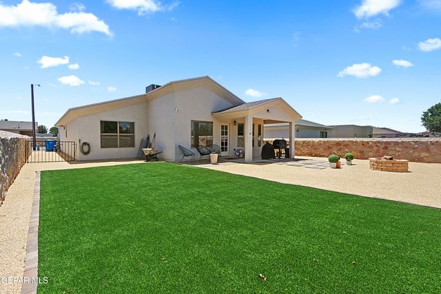 365 PLATEAU Drive, Socorro, TX 79927