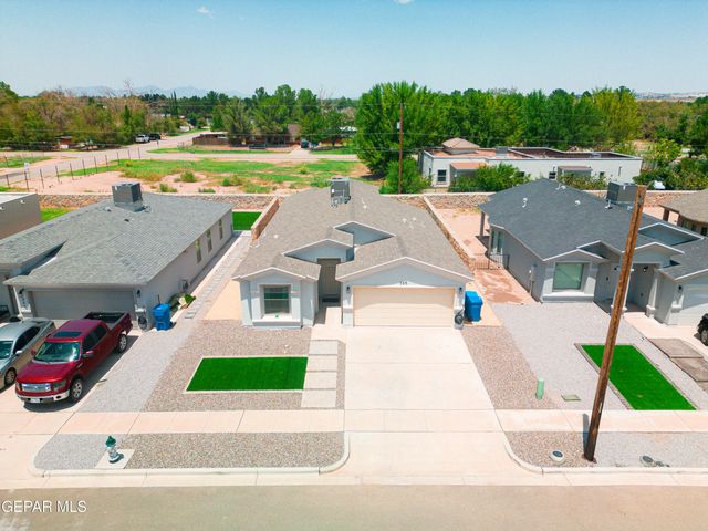 365 PLATEAU Drive, Socorro, TX 79927