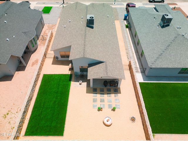 365 PLATEAU Drive, Socorro, TX 79927