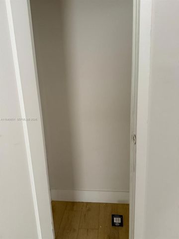 7611 Harding Ave 5, Miami Beach, FL 33141