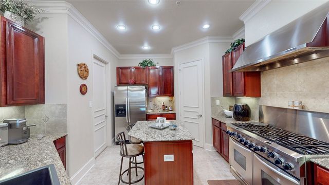 3351 Cascades Court Court 329, Tyler, TX 75709