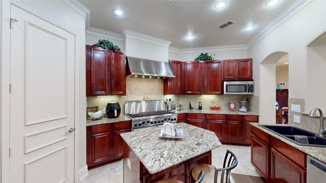 3351 Cascades Court Court 329, Tyler, TX 75709