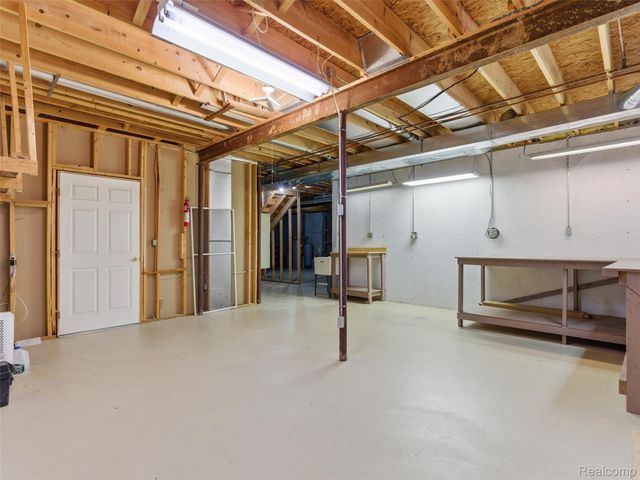12311 Water Greens Court, Fenton Charter Township, MI 48430