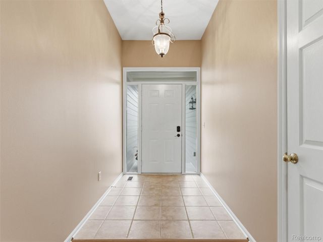 12311 Water Greens Court, Fenton Charter Township, MI 48430