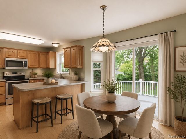 12311 Water Greens Court, Fenton Charter Township, MI 48430