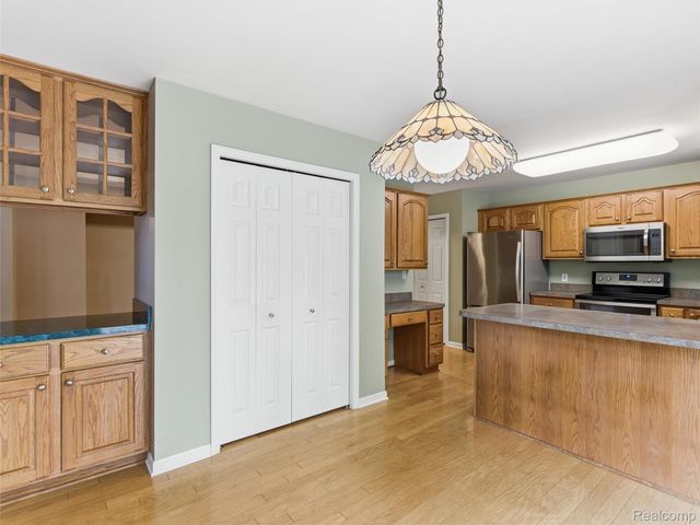 12311 Water Greens Court, Fenton Charter Township, MI 48430