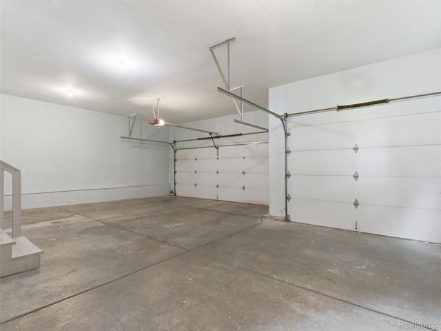 12311 Water Greens Court, Fenton Charter Township, MI 48430