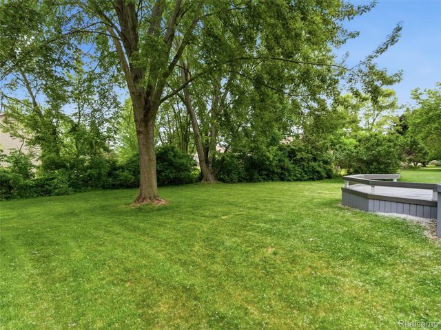 12311 Water Greens Court, Fenton Charter Township, MI 48430