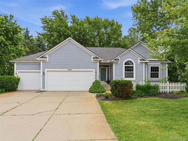 12311 Water Greens Court, Fenton Charter Township, MI 48430