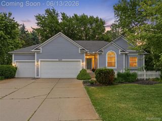 12311 Water Greens Court, Fenton Charter Township, MI 48430