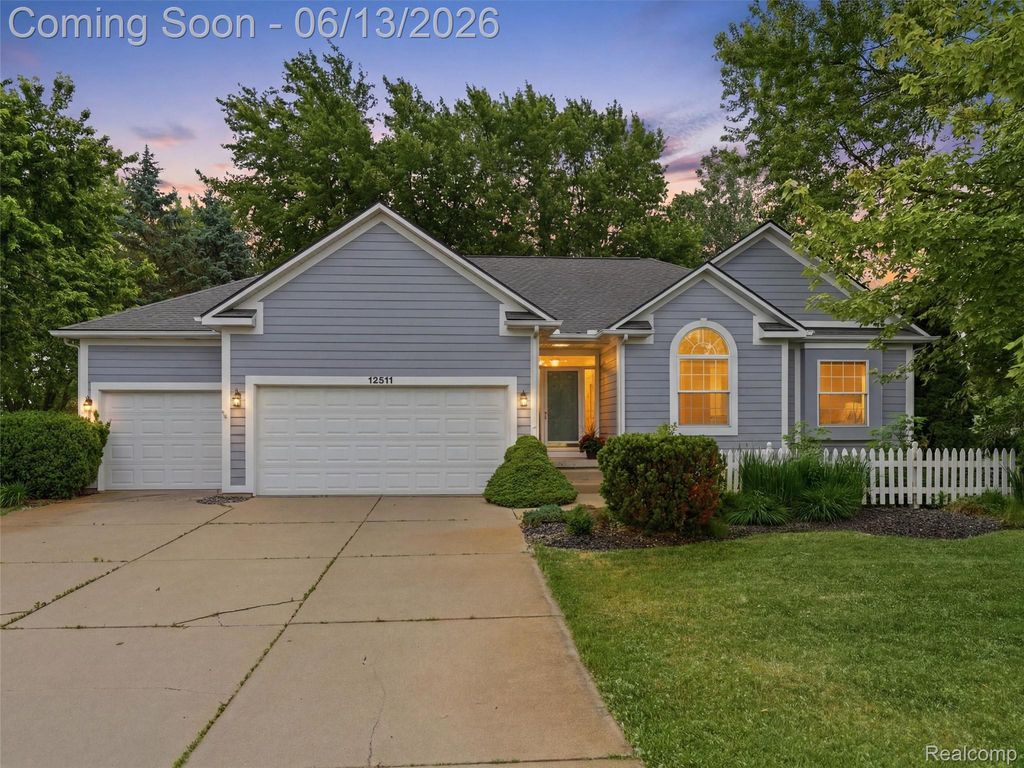 12311 Water Greens Court, Fenton Charter Township, MI 48430
