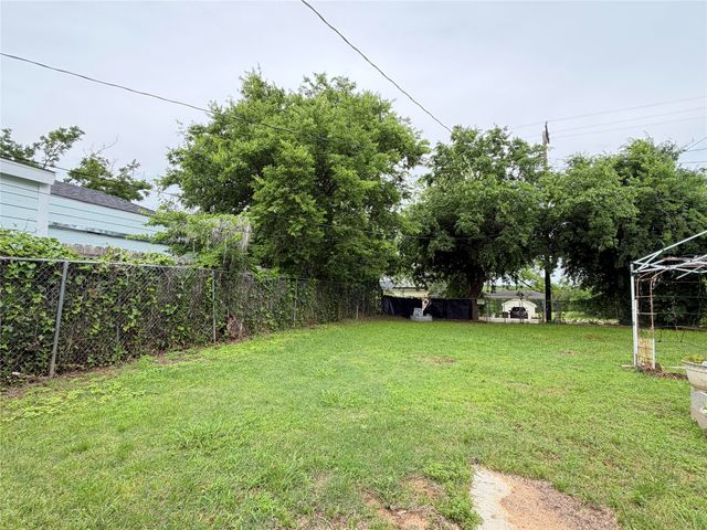 605 E Morton Street, Denison, TX 75021