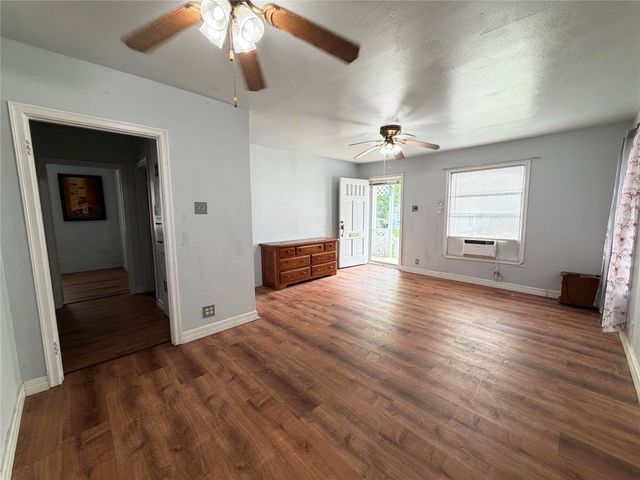 605 E Morton Street, Denison, TX 75021