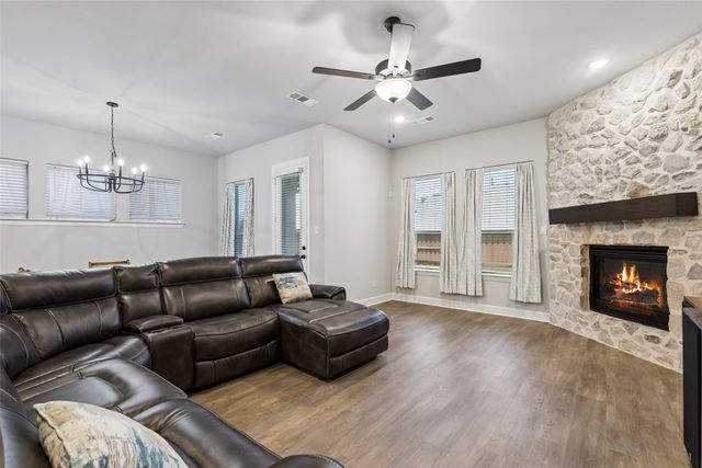 1812 Leo Drive, Van Alstyne, TX 75495