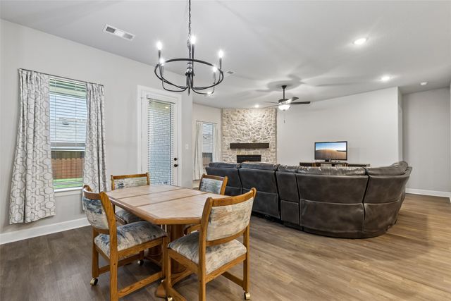 1812 Leo Drive, Van Alstyne, TX 75495