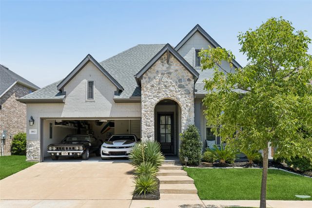 1812 Leo Drive, Van Alstyne, TX 75495