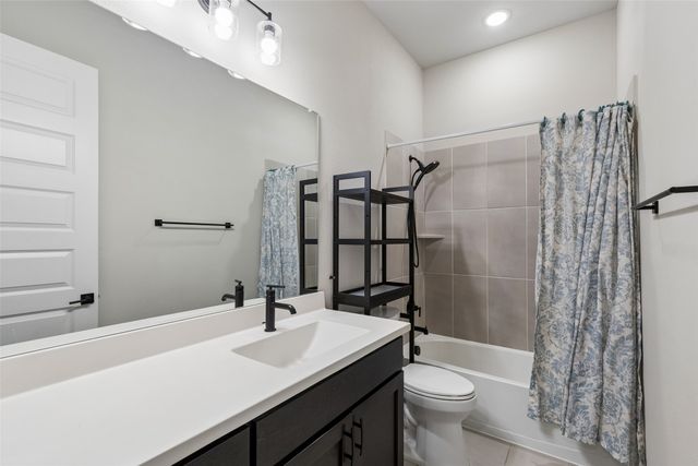1812 Leo Drive, Van Alstyne, TX 75495