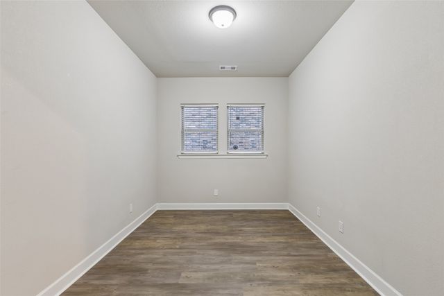 1812 Leo Drive, Van Alstyne, TX 75495