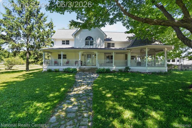 864 E Lovejoy Road, Cohoctah Township, MI 48418