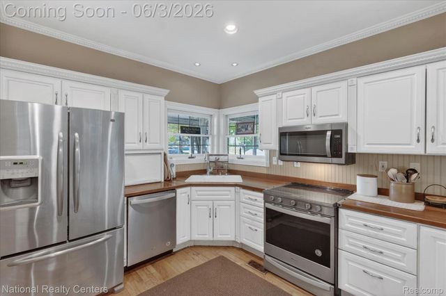 864 E Lovejoy Road, Cohoctah Township, MI 48418