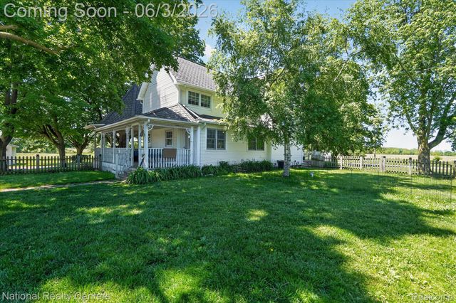 864 E Lovejoy Road, Cohoctah Township, MI 48418