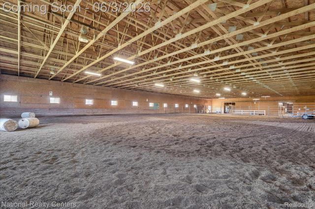 864 E Lovejoy Road, Cohoctah Township, MI 48418