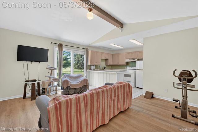 864 E Lovejoy Road, Cohoctah Township, MI 48418
