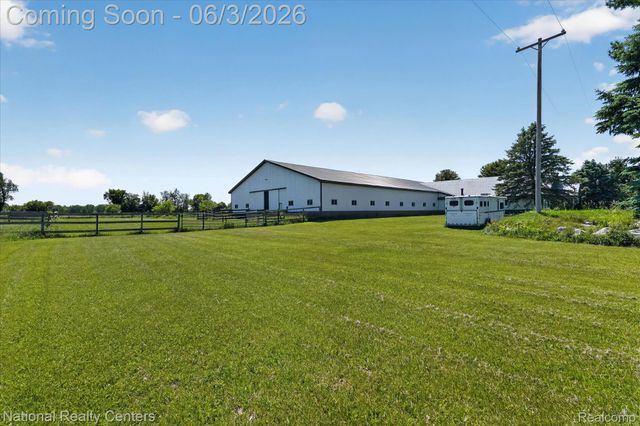 864 E Lovejoy Road, Cohoctah Township, MI 48418