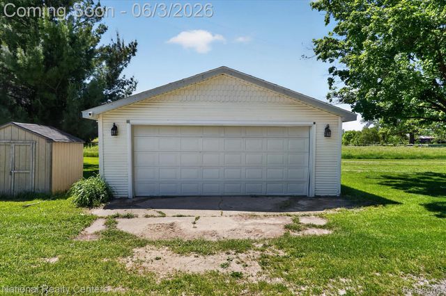 864 E Lovejoy Road, Cohoctah Township, MI 48418