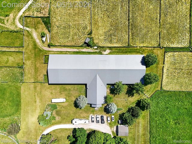864 E Lovejoy Road, Cohoctah Township, MI 48418