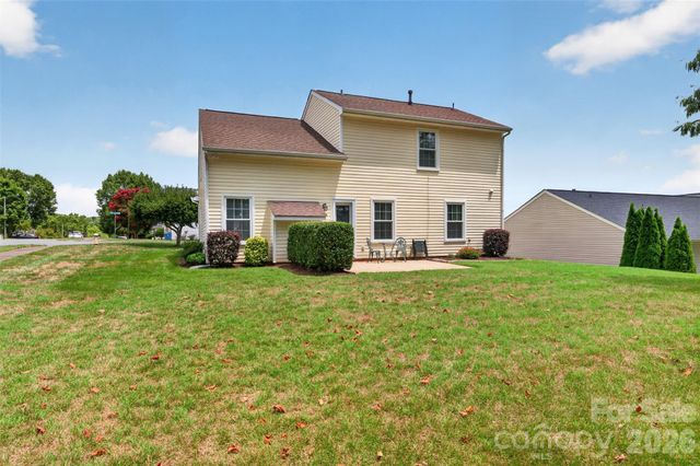 806 20th Avenue Place SE, Hickory, NC 28602
