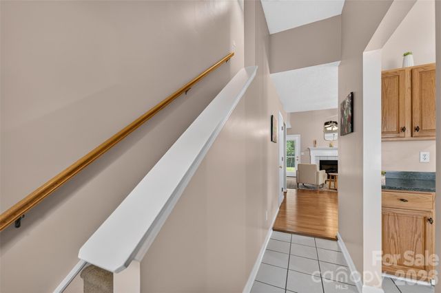 806 20th Avenue Place SE, Hickory, NC 28602