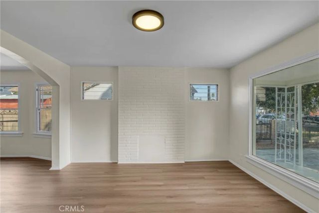 2947 West, Los Angeles, CA 90016