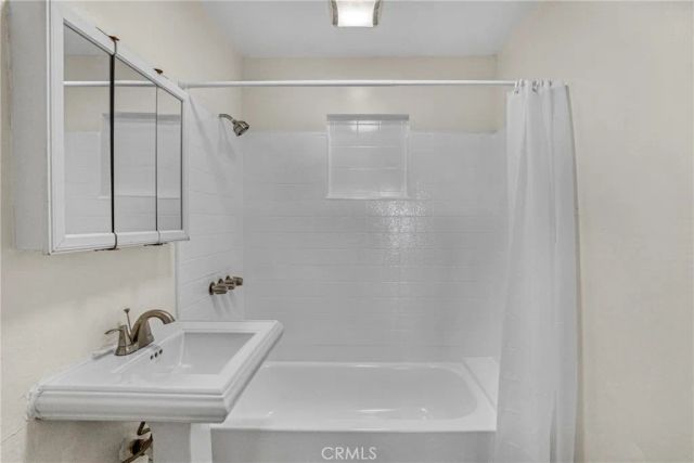 2947 West, Los Angeles, CA 90016