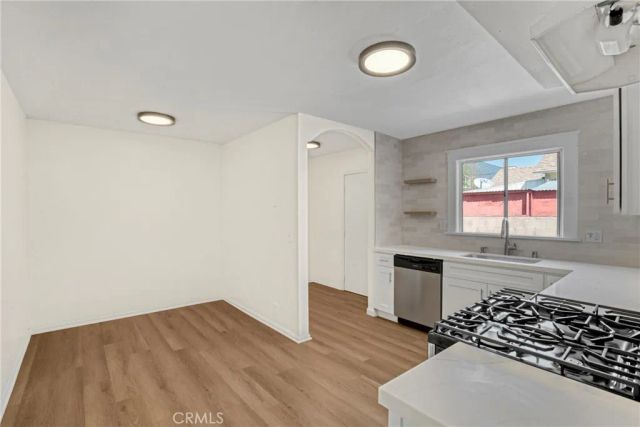 2947 West, Los Angeles, CA 90016