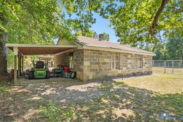 15503 Eppes Rd, Dewitt, VA 23840