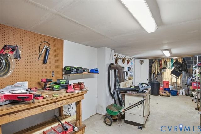 15503 Eppes Rd, Dewitt, VA 23840