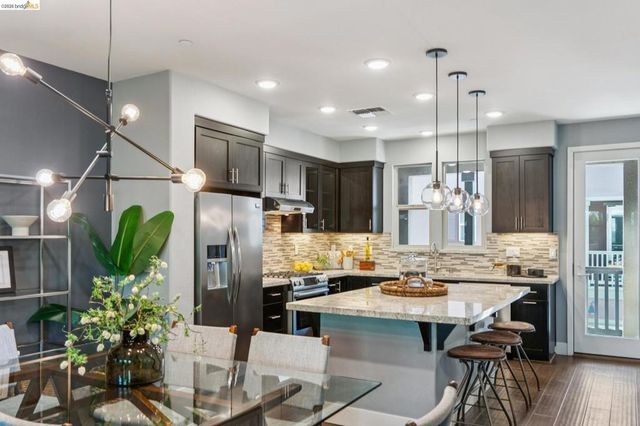 489 Diller Street, Alameda, CA 94501