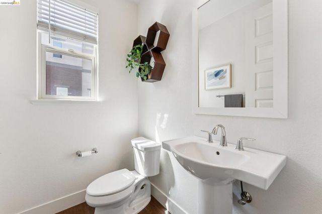 489 Diller Street, Alameda, CA 94501