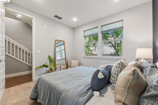 489 Diller Street, Alameda, CA 94501