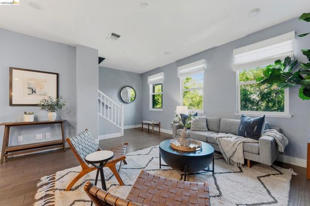 489 Diller Street, Alameda, CA 94501