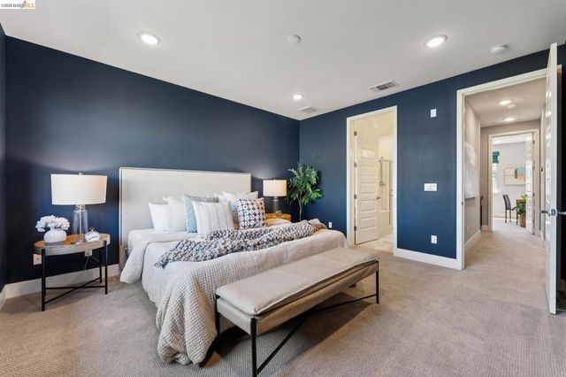 489 Diller Street, Alameda, CA 94501