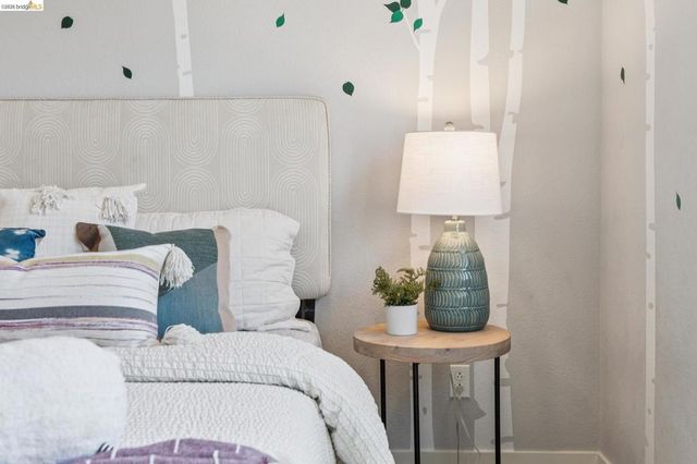 489 Diller Street, Alameda, CA 94501