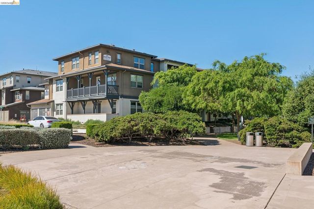 489 Diller Street, Alameda, CA 94501