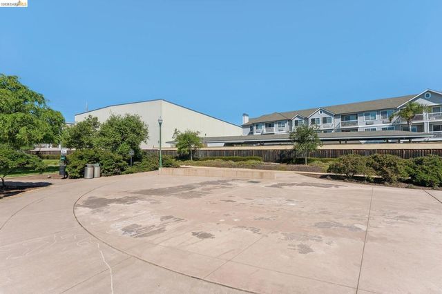 489 Diller Street, Alameda, CA 94501